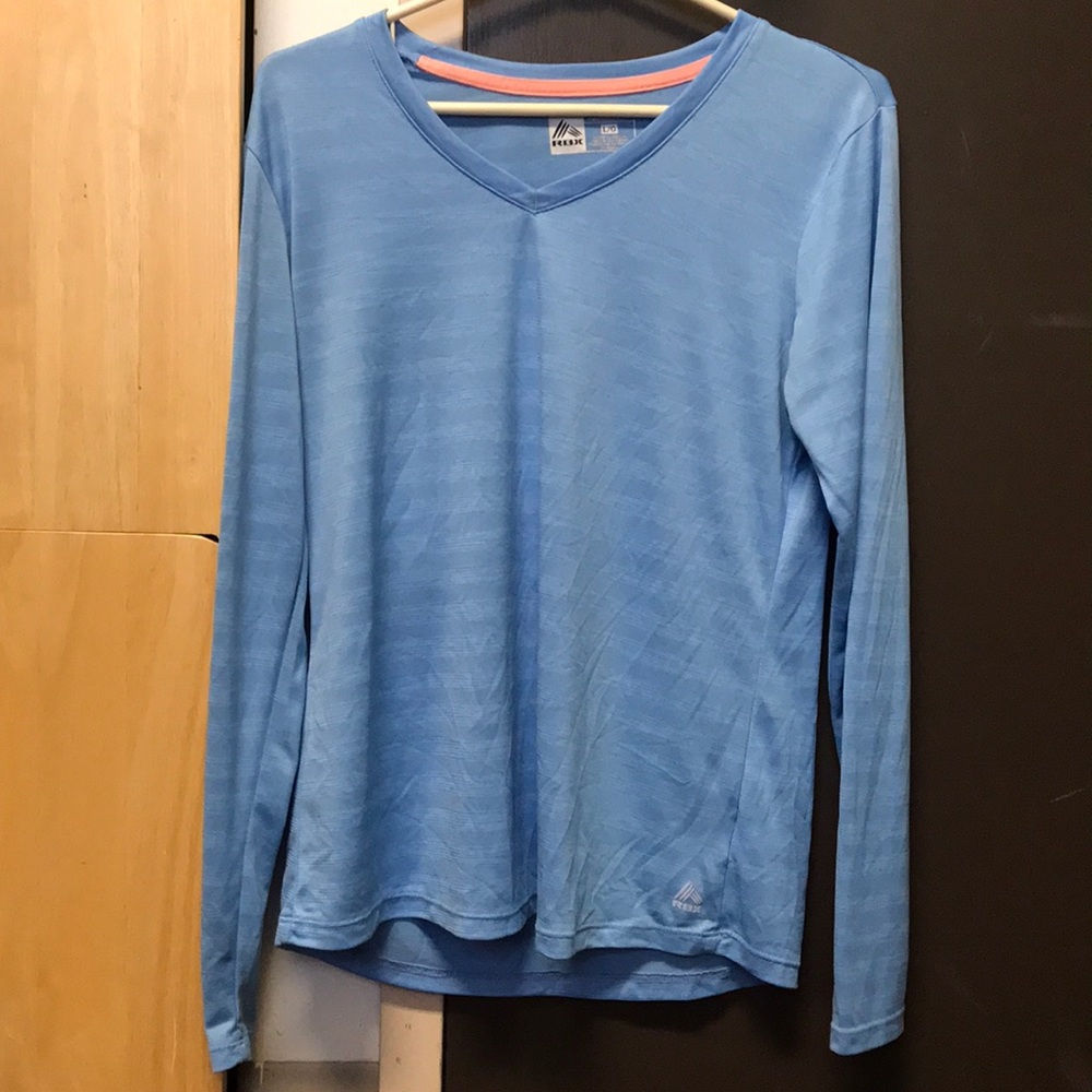 Long sleeve workout shirt